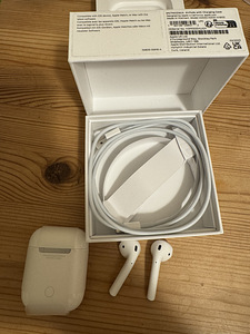 AirPods (3 foto / 3)