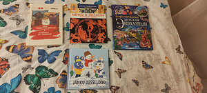 Книги (1 фото из 3)