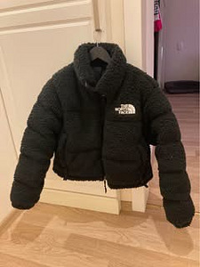 Uus North Face nuptse jope, M suurus (1 foto / 2)