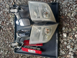 Ford Tranzit (2 фото из 3)