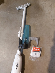 Makita tolmukas (1 foto / 2)