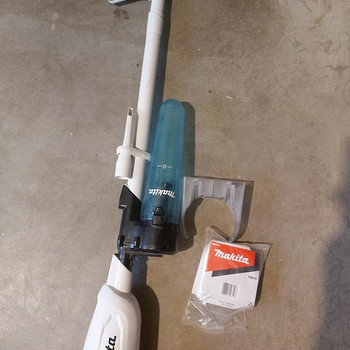 Пылесос Makita