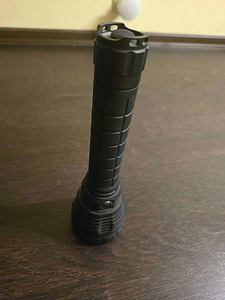 Фонарик Convoy L6 + аккумуляторы (2 фото из 4)