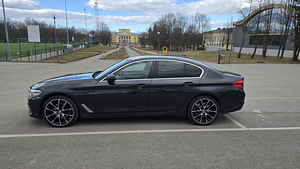 BMW 520D G30 (5 фото из 15)