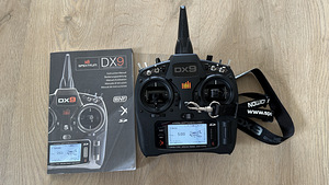 Spektrum DX9 Black Edition & Eflight UMX Timber BNF 700mm (1 foto / 10)