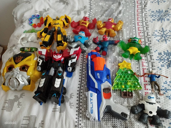 Игрушки