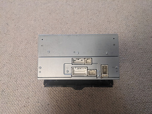 Originaal Toyota Land Cruiser 2011 raadio (4 foto / 7)