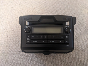Originaal Toyota Land Cruiser 2011 raadio (6 foto / 7)
