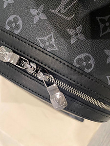 Сумка Louis Vuitton (4 фото из 6)