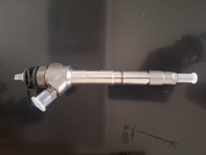 Форсунки 05L 130 277 E, VAG OEM (3 фото из 4)