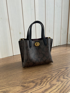 Сумка Coach (2 фото из 3)