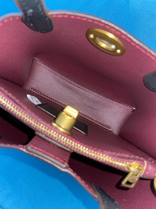 Сумка Coach (3 фото из 3)