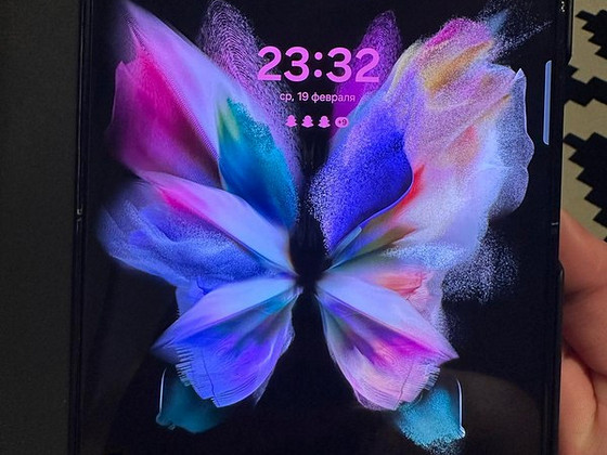 Samsung Galaxy Z Fold 3