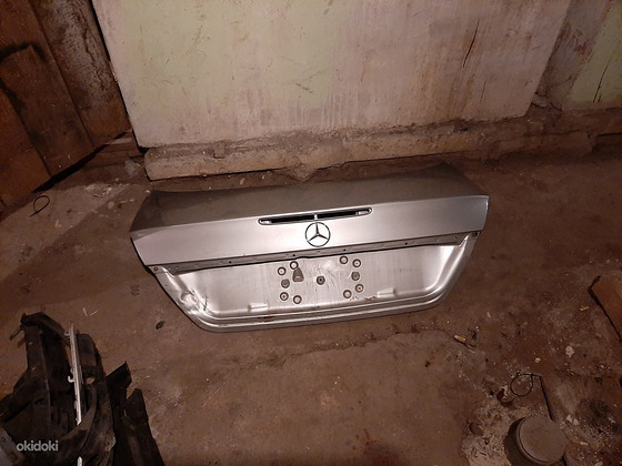 Крышка багажника Mercedes-Benz W211