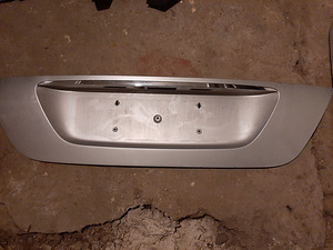 Mercedes-Benz W211 pakiruumi kaas (3 foto / 3)
