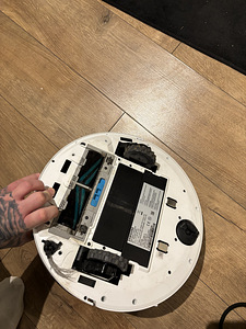 Robottolmuimeja Samsung jet bot (3 foto / 6)