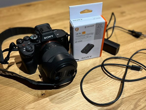 Sony a7m iv