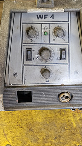 Poolautomaatne keevitusaparaat (6 foto / 9)
