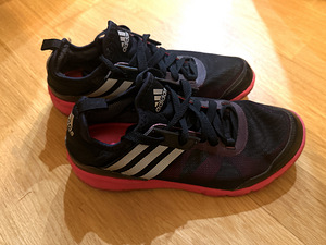 Кроссовки Adidas р.37 (1 фото из 3)