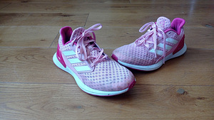 Adidas tossud , suurus 38.5 (1 foto / 3)