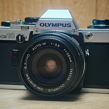 OLYMPUS OM-10