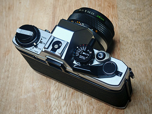 OLYMPUS OM-10 (2 foto / 5)