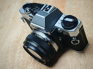 OLYMPUS OM-10 (3 foto / 5)