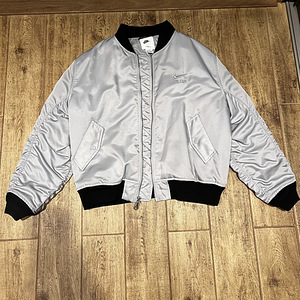 Nike air bomber (1 foto / 2)