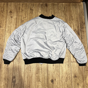 Nike air bomber (2 foto / 2)