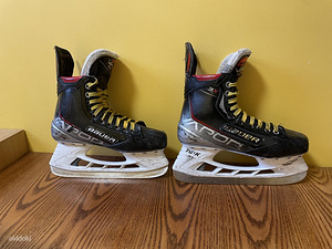 Продам коньки Bauer 3x (2 фото из 3)
