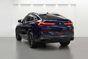 2024 BMW X6 M60I (2 фото из 3)
