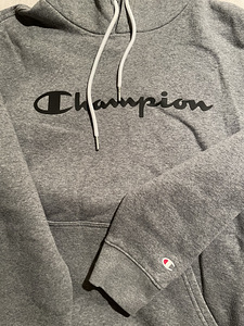 Женская Худи Champion (2 фото из 3)