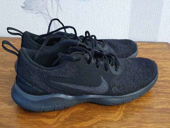 Tossud Nike, suurus 42