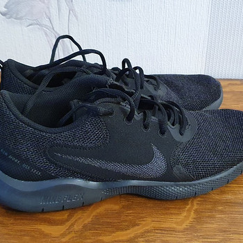 Кроссовки Nike, размер 42