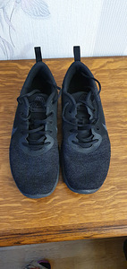 Кроссовки Nike, размер 42 (2 фото из 3)