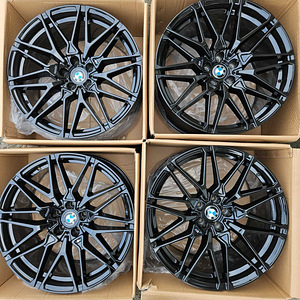 Диски R22 5x120 BMW Style 818m x5 x6 f15 f16 e70 e71 новые (3 фото из 4)