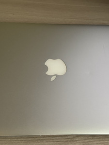 MacBook Air 2015 (3 фото из 4)