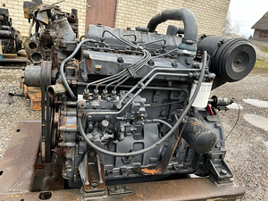 Sisu/Valmet 420 diisel mootor (9 foto / 10)