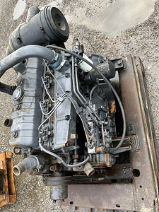Sisu/Valmet 420 diisel mootor (10 foto / 10)