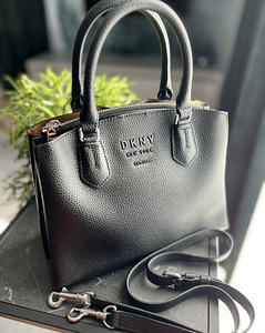 DKNY (1 фото из 6)