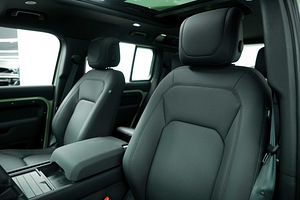 2023 LAND ROVER DEFENDER 110 P400 75TH EDITION (4 фото из 6)