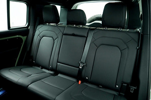 2023 LAND ROVER DEFENDER 110 P400 75TH EDITION (5 фото из 6)