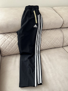 Adidas, 160 (1 фото из 2)