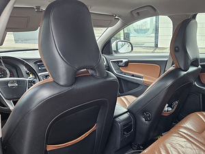 Volvo v60 2.0d5 120kw 2011 AT (8 фото из 10)