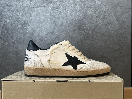 Golden Goose Super-Star Classic.