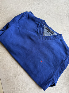 TOMMY HILFIGER (1 фото из 2)