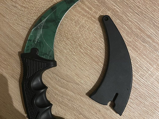 Нож Karambit