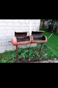 Isetehtud kahekohaline grill (1 foto / 3)