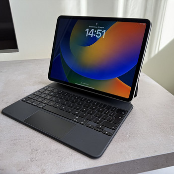 iPad Pro 11 (2022, 6-е поколение) WIFI 256GB + Magic Keyboar