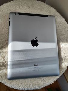 Apple IPad A1459 (4-е поколение) (3 фото из 6)